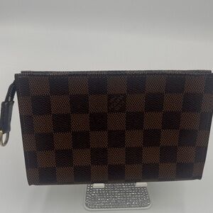 Louis Vuitton Damier Ebene Clutch